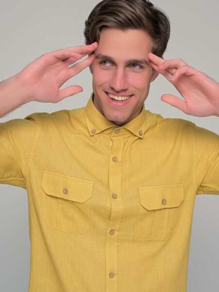 ΠΟΥΚΑΜΙΣΟ ΜΟΝΟΧΡΩΜΟ ΜΕ ΤΣΕΠΕΣ